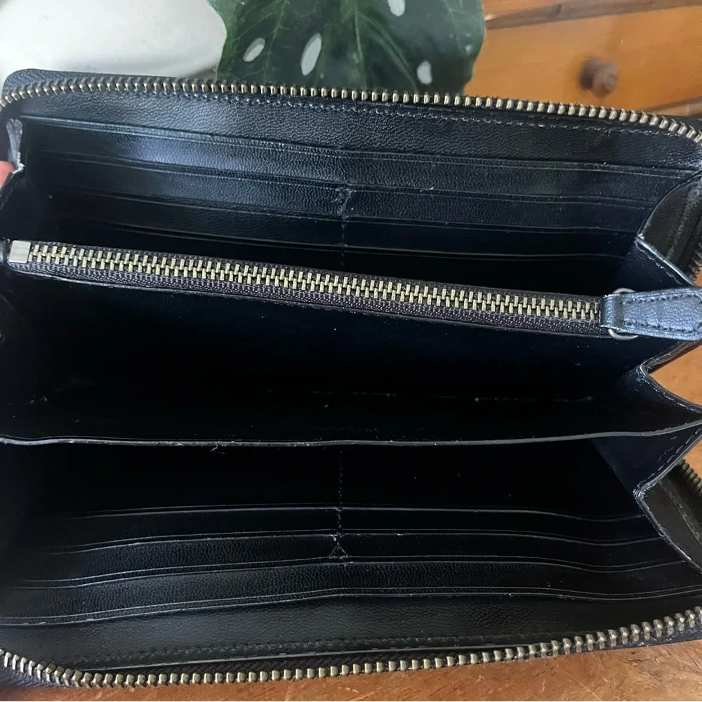 Coach (Vintage?) Zipper Wallet in Navy Blue and Black and Cobalt Blue Stripe